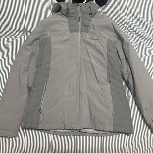 COLUMBIA WOMENS INSULATED SKI JACKET
